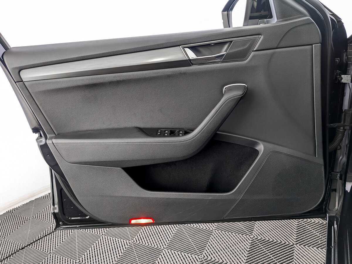 Skoda Superb с пробегом — 2020 год. Фото: #12