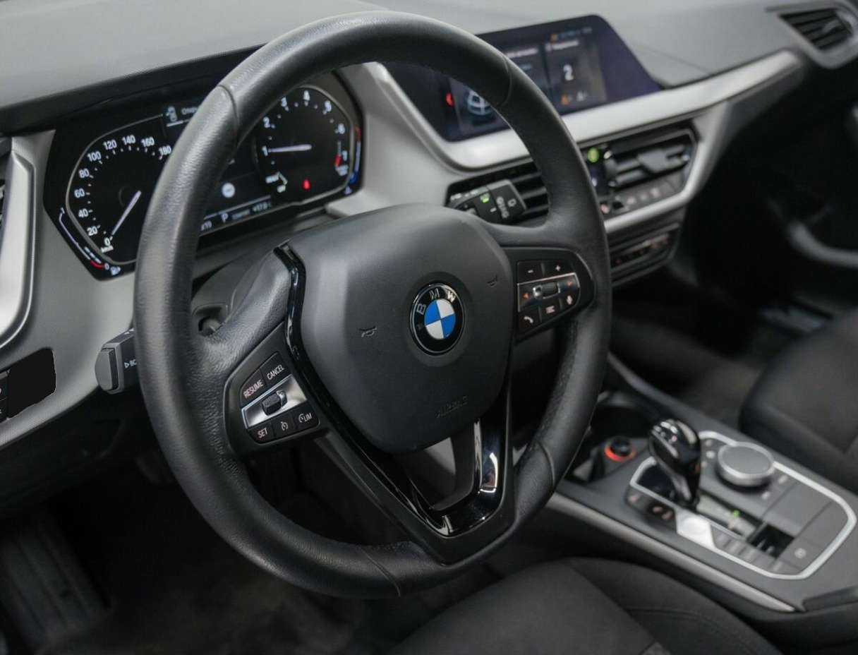 BMW 1 серии с пробегом — 2019 год. Фото: #16