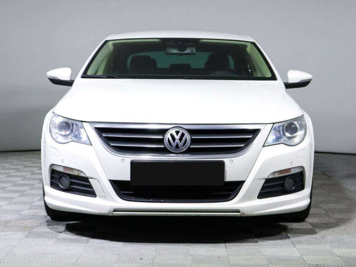 Volkswagen Passat CC с пробегом — 2011 год. Фото: #1