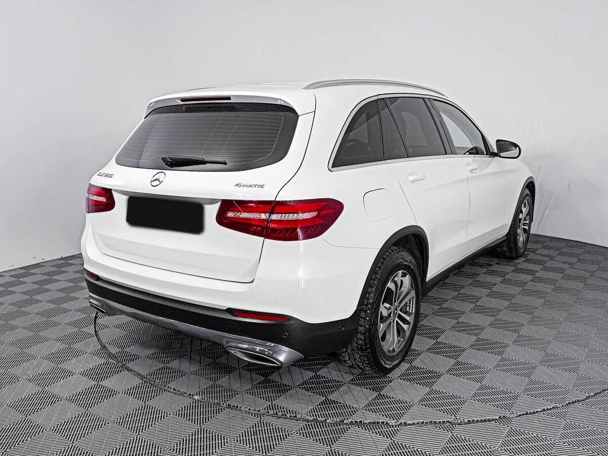 Mercedes-Benz GLC с пробегом — 2017 год. Фото: #3