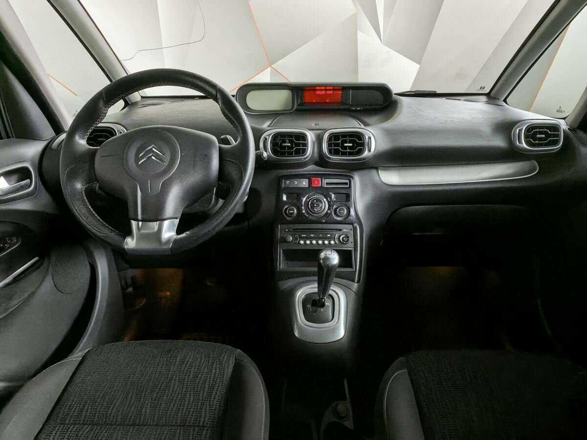 Citroen C3 Picasso с пробегом — 2012 год. Фото: #9
