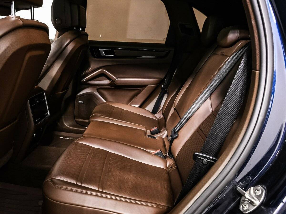 Porsche Cayenne с пробегом — 2019 год. Фото: #12