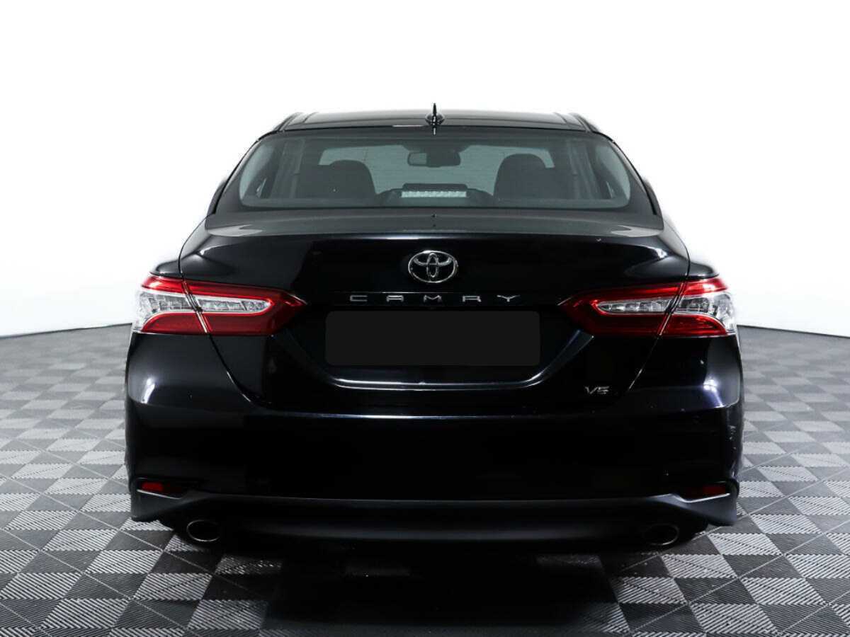 Toyota Camry с пробегом — 2018 год. Фото: #5