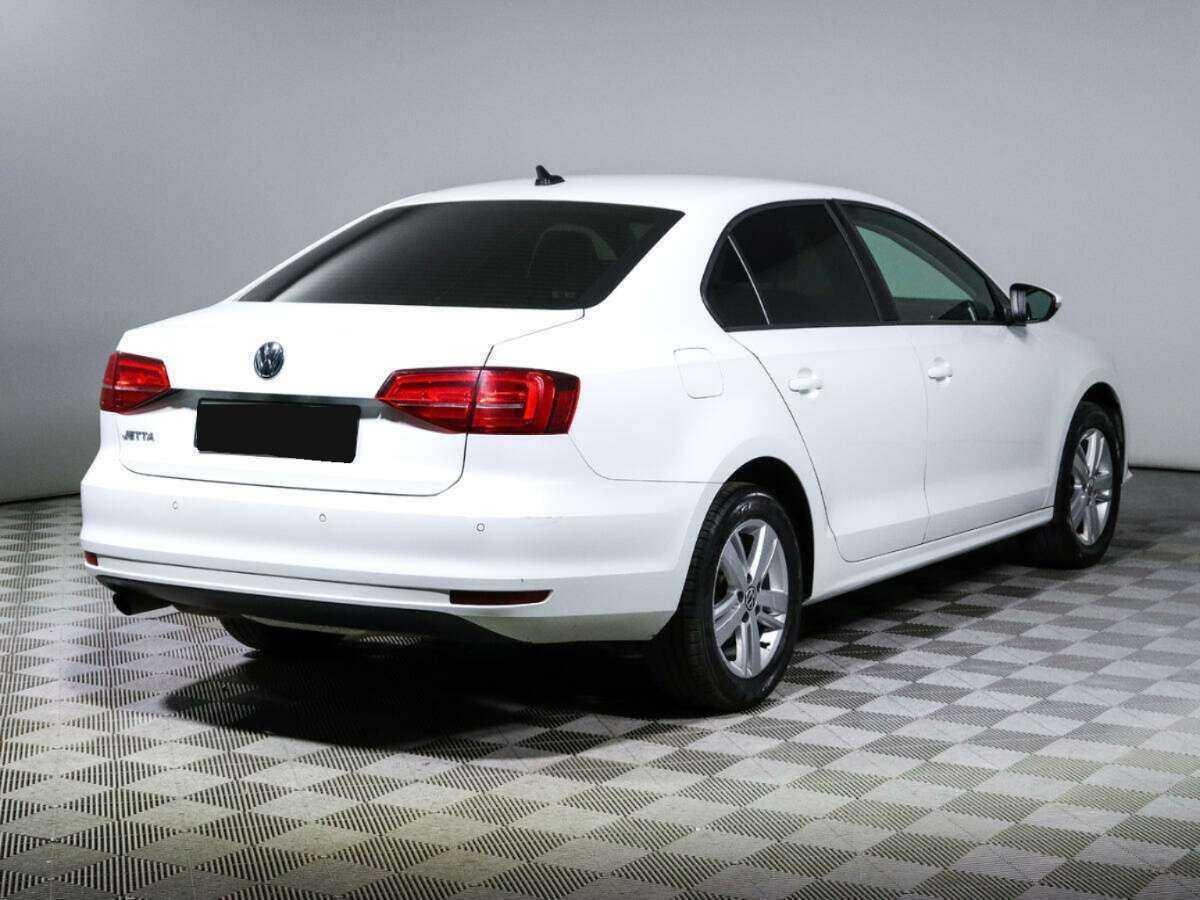 Volkswagen Jetta с пробегом — 2016 год. Фото: #4