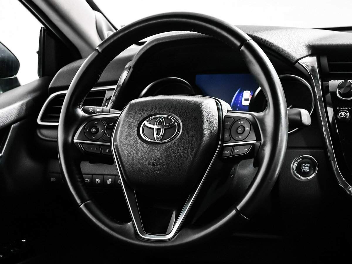 Toyota Camry с пробегом — 2018 год. Фото: #11