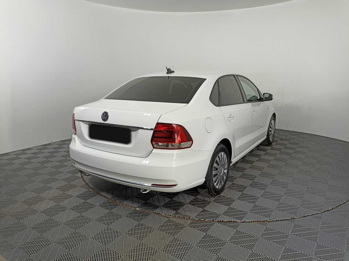 Volkswagen Polo с пробегом — 2017 год. Фото: #4