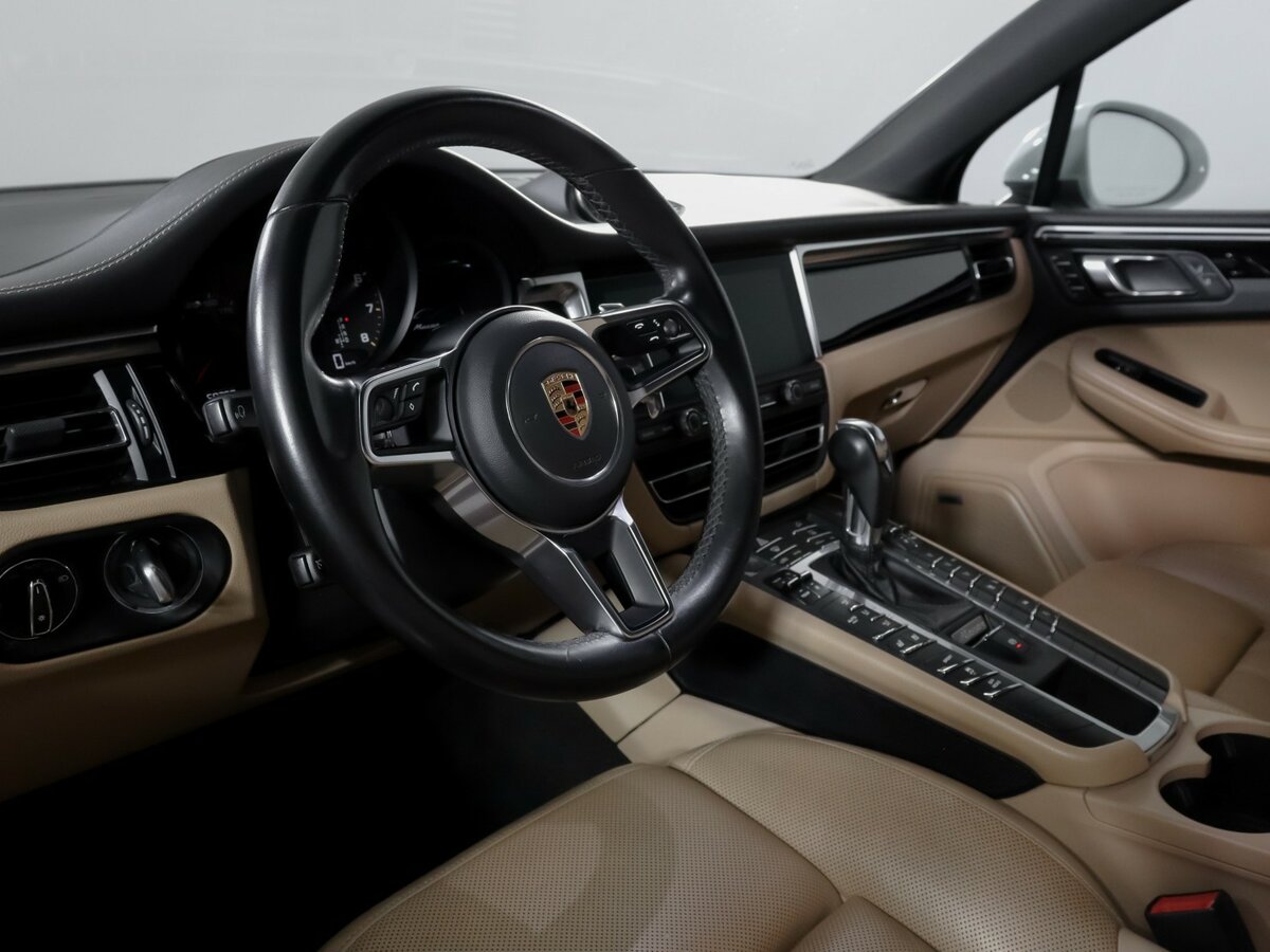 Porsche Macan с пробегом — 2019 год. Фото: #13