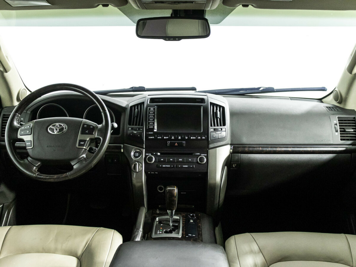 Toyota Land Cruiser с пробегом — 2009 год. Фото: #10