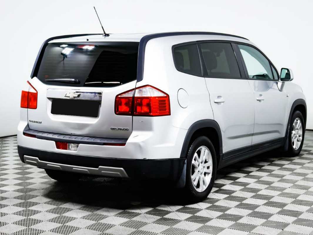 Chevrolet Orlando с пробегом — 2013 год. Фото: #4