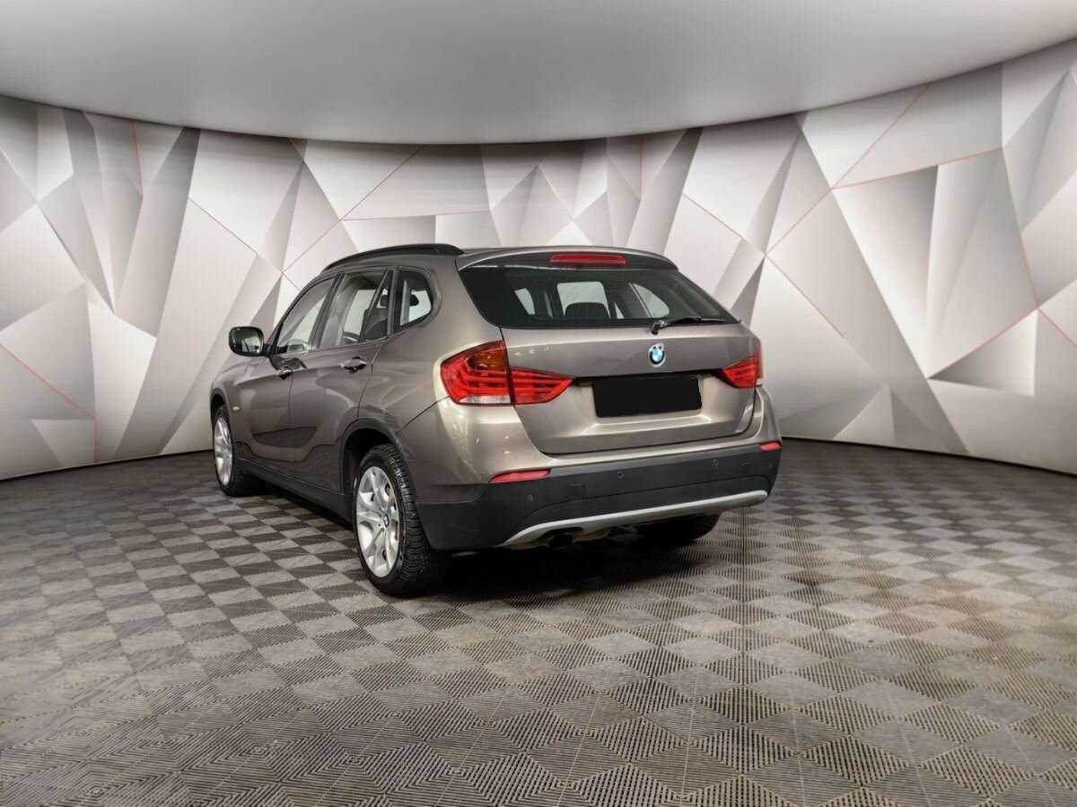 BMW X1 с пробегом — 2011 год. Фото: #3