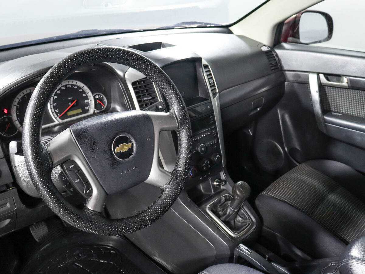 Chevrolet Captiva с пробегом — 2008 год. Фото: #11