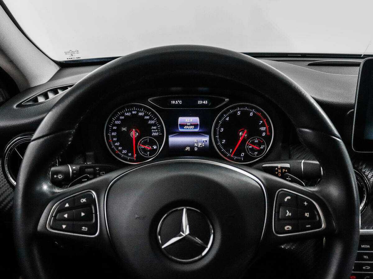 Mercedes-Benz GLA с пробегом — 2017 год. Фото: #16
