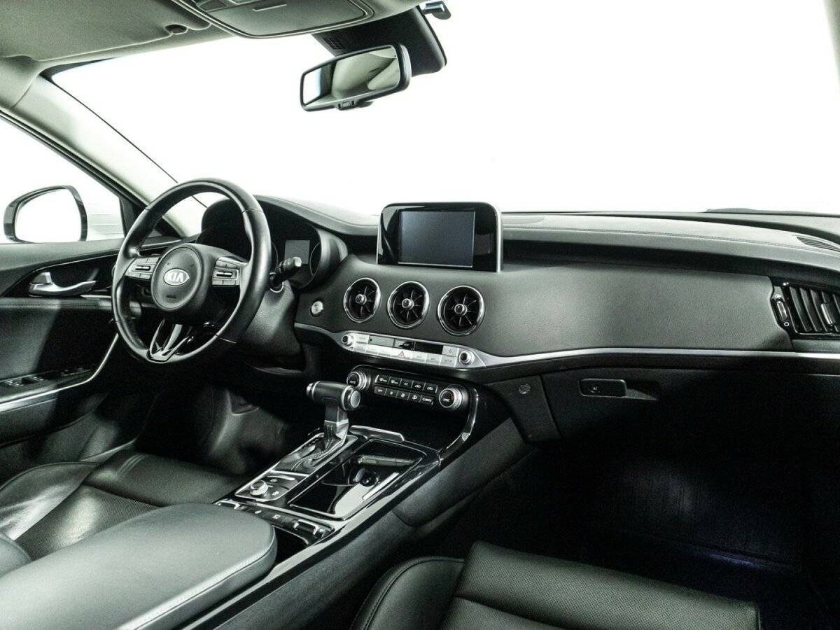 Kia Stinger с пробегом — 2019 год. Фото: #8