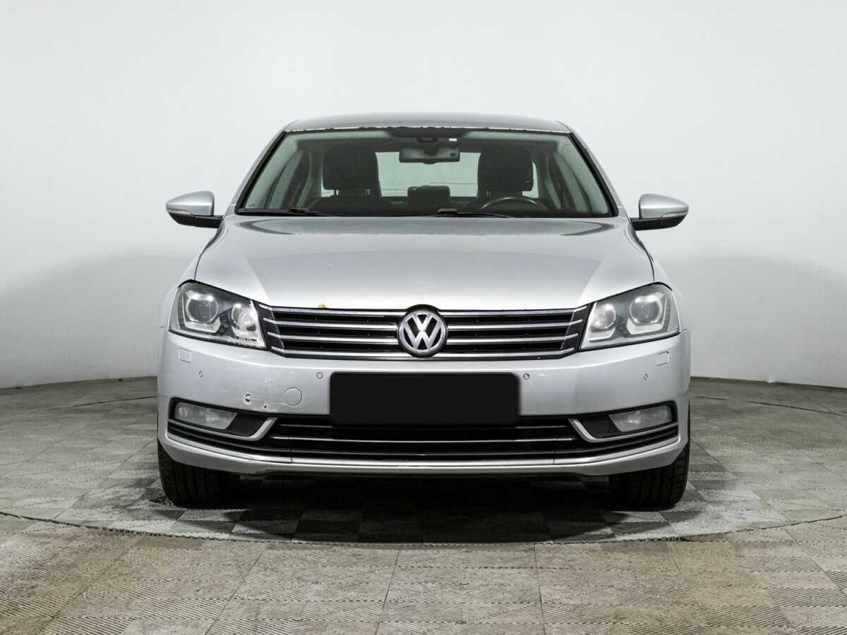 Volkswagen Passat с пробегом — 2011 год. Фото: #1