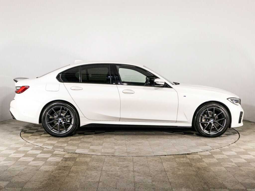 BMW 3 серии с пробегом — 2020 год. Фото: #3