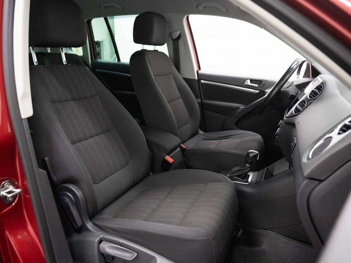 Volkswagen Tiguan с пробегом — 2012 год. Фото: #11