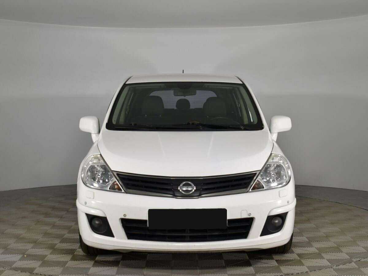 Nissan Tiida с пробегом — 2011 год. Фото: #2