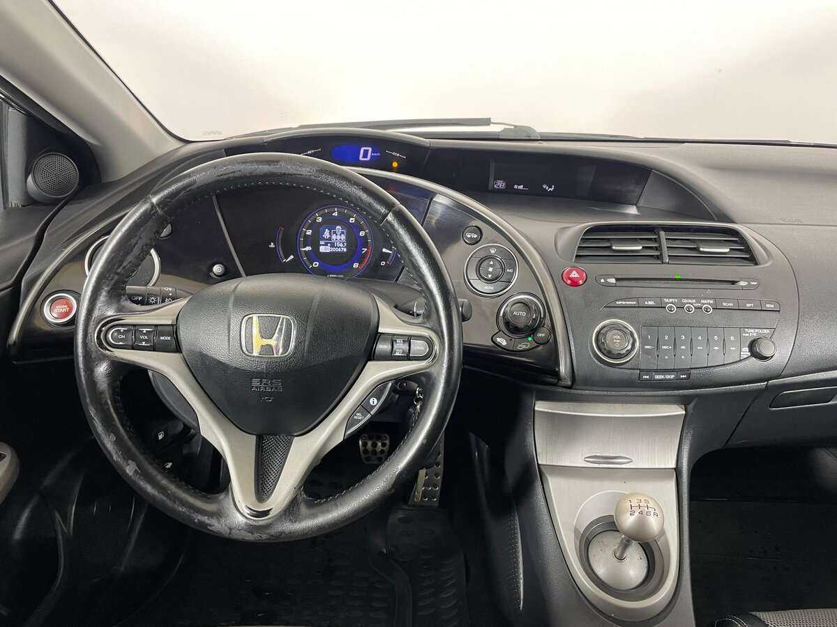 Honda Civic с пробегом — 2007 год. Фото: #11