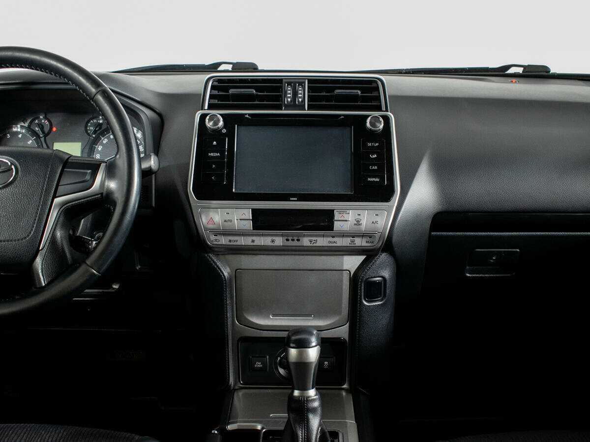 Toyota Land Cruiser Prado с пробегом — 2018 год. Фото: #10
