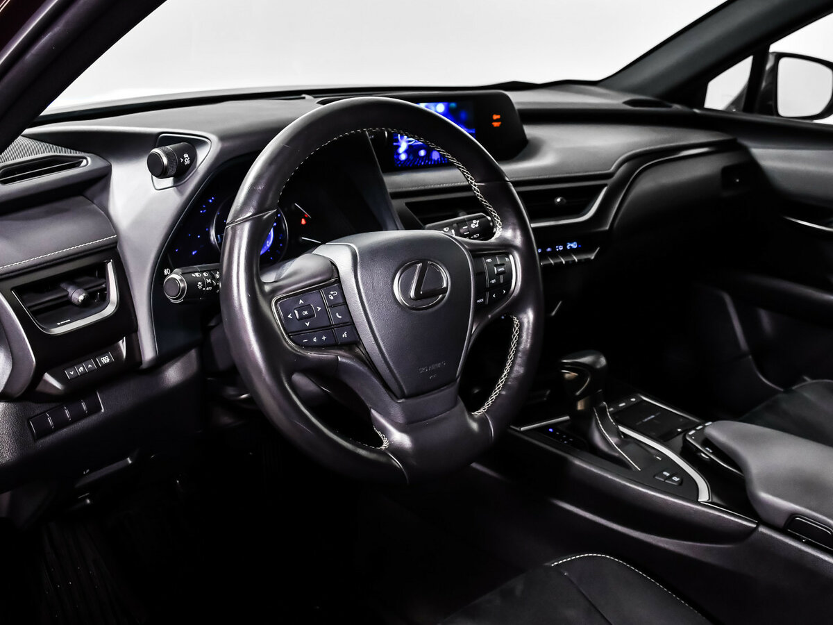 Lexus UX с пробегом — 2021 год. Фото: #10