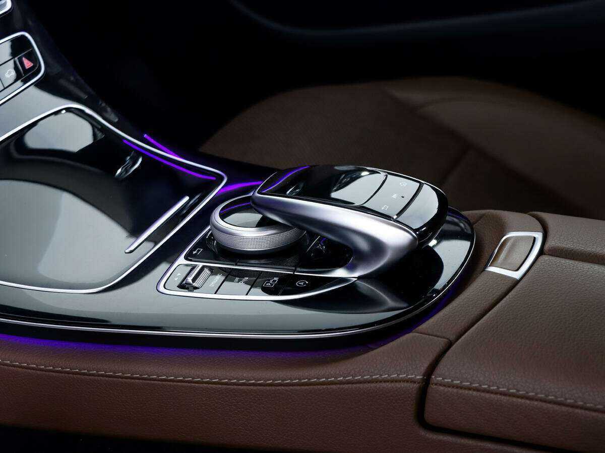 Mercedes-Benz E-Класс с пробегом — 2016 год. Фото: #11