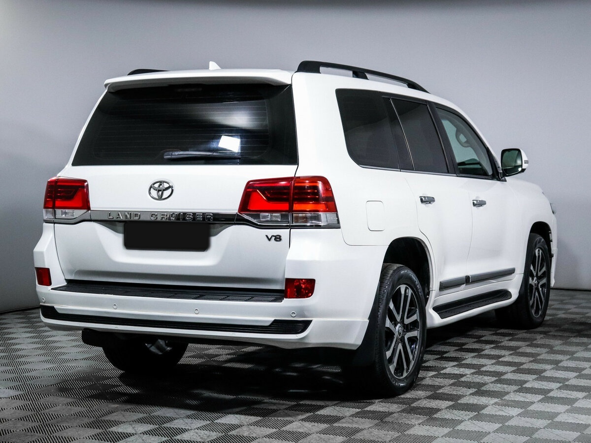 Toyota Land Cruiser с пробегом — 2015 год. Фото: #4