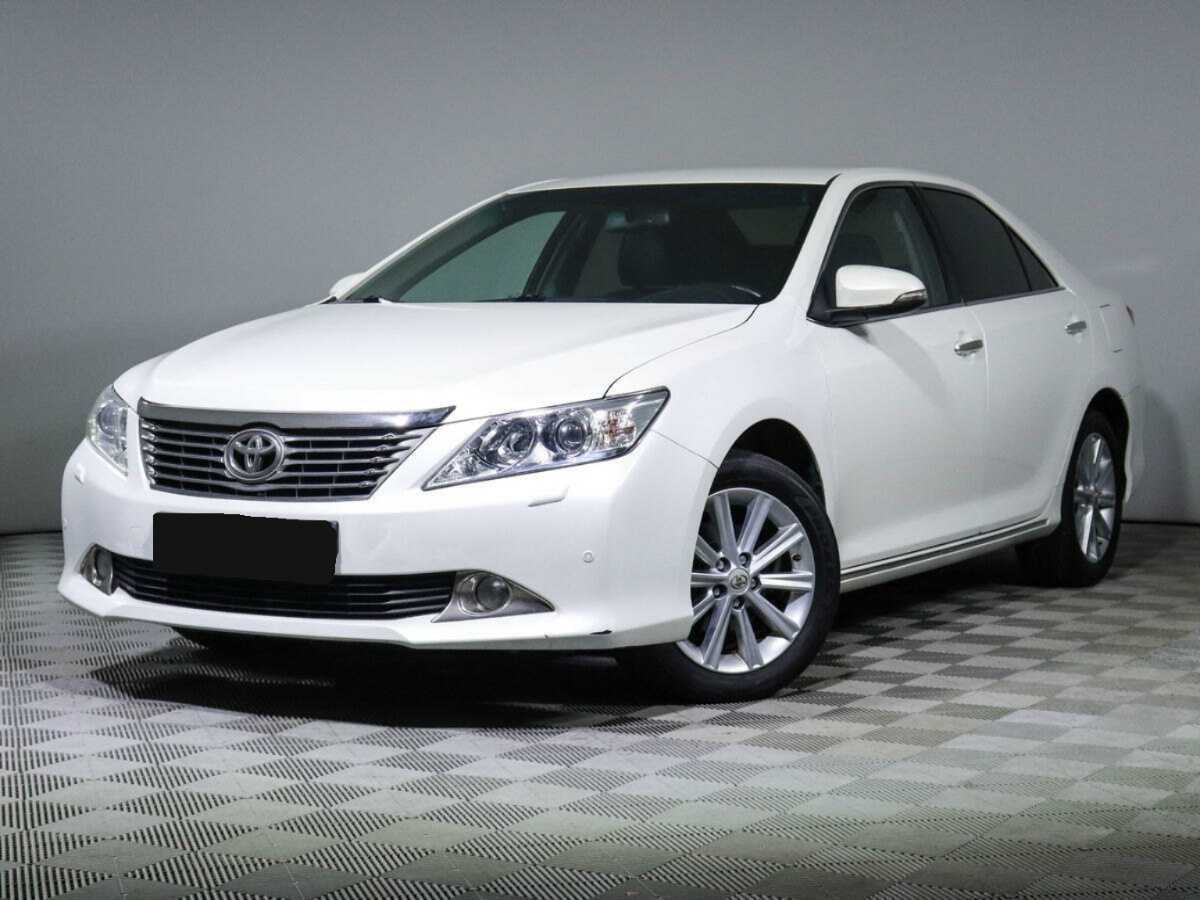 Toyota Camry с пробегом — 2014 год. Фото: #0