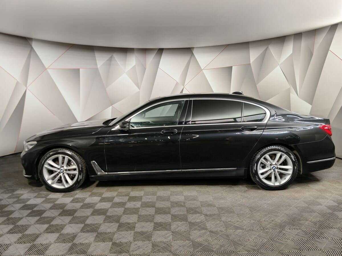BMW 7 серии с пробегом — 2017 год. Фото: #4