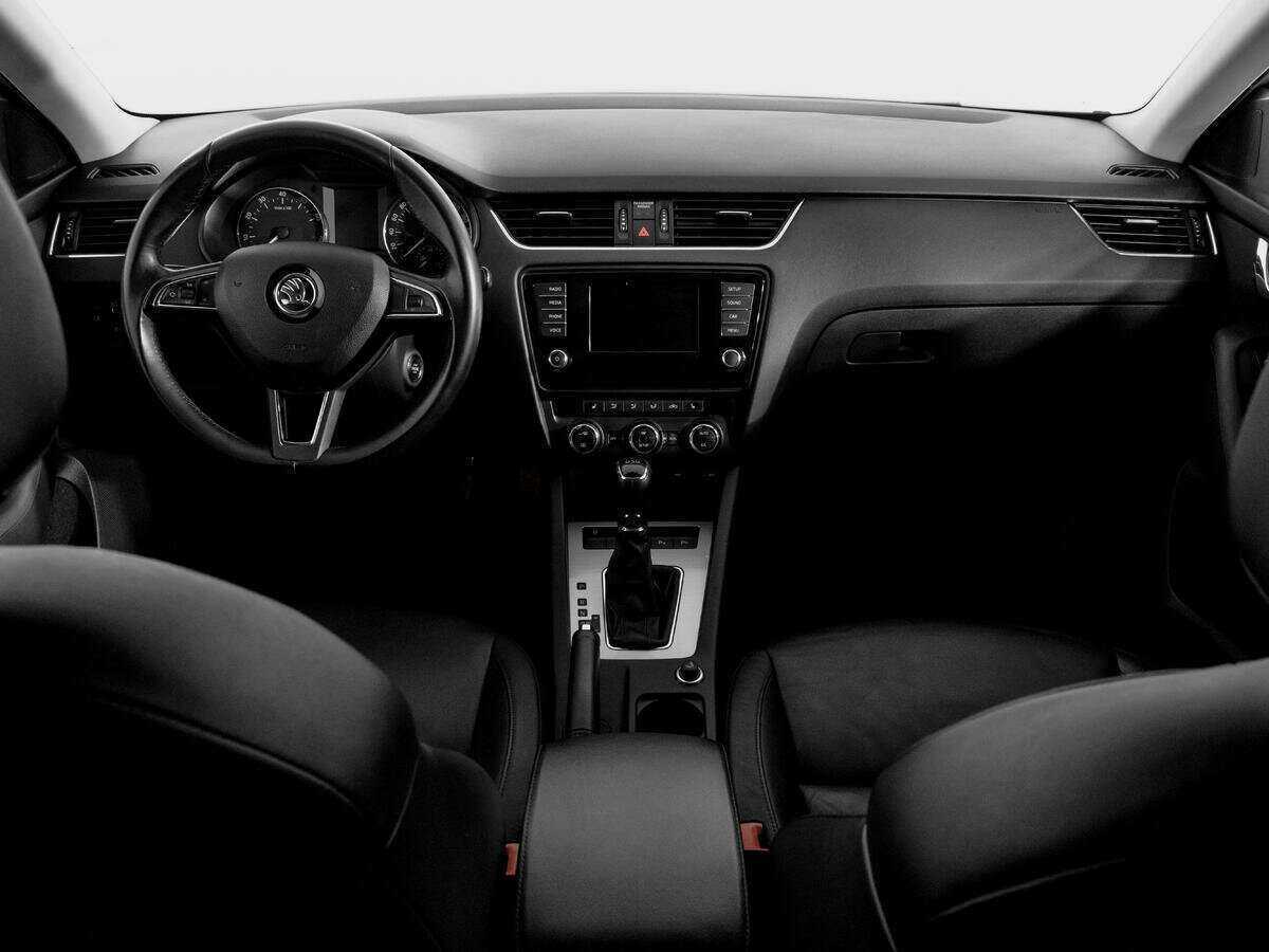 Skoda Octavia с пробегом — 2013 год. Фото: #11