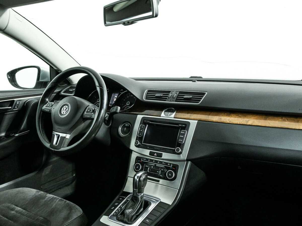 Volkswagen Passat с пробегом — 2011 год. Фото: #8
