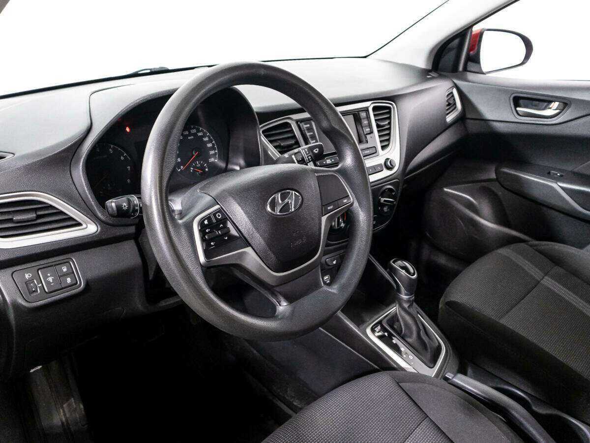 Hyundai Solaris с пробегом — 2019 год. Фото: #10