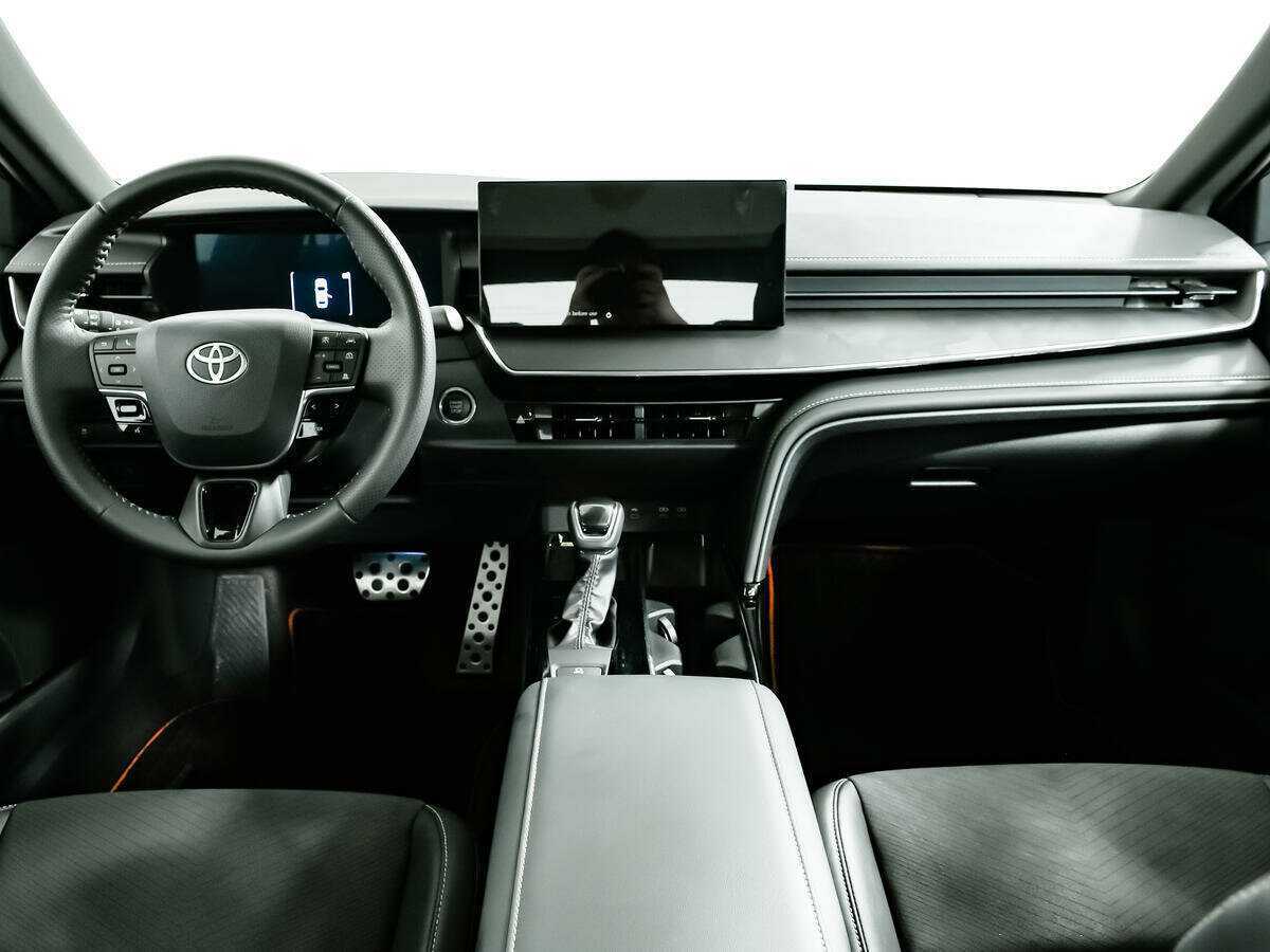 Toyota Camry с пробегом — 2024 год. Фото: #10