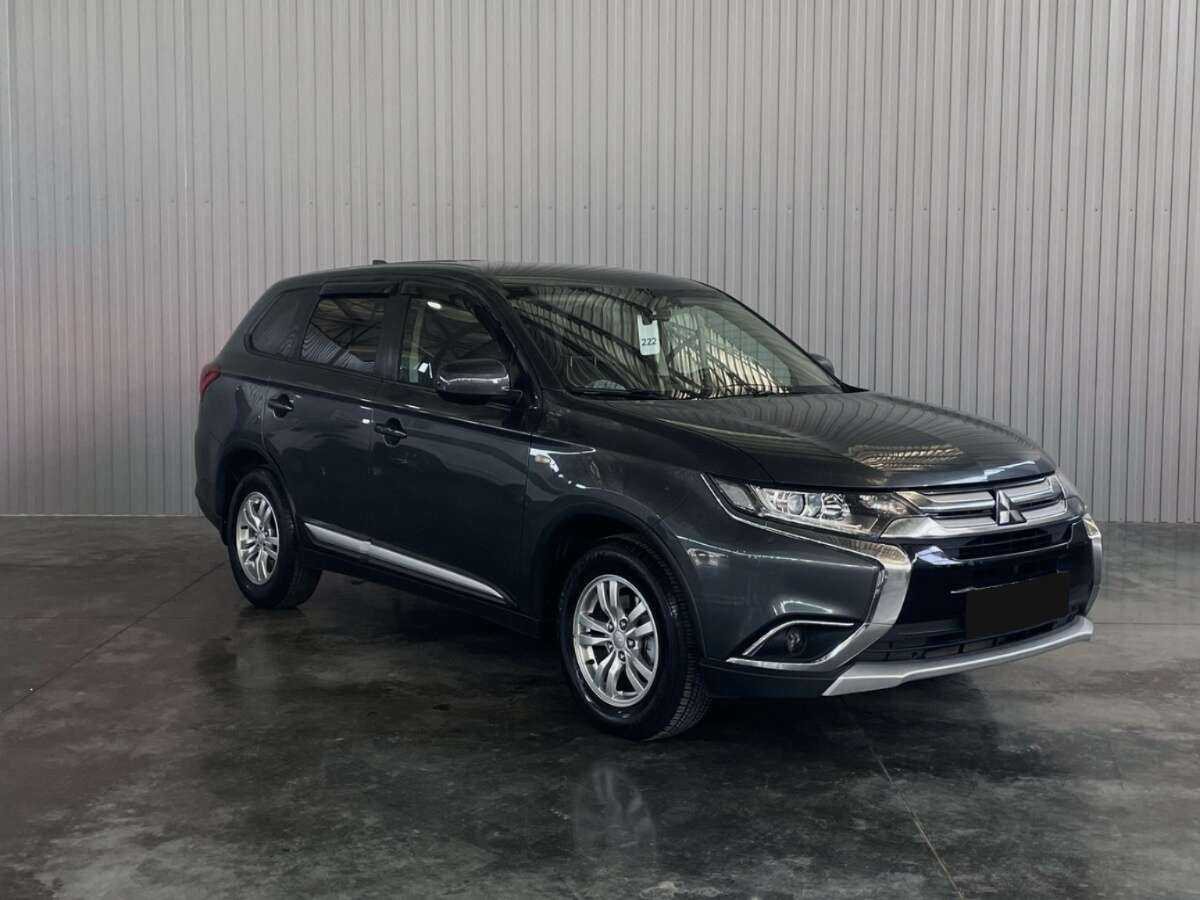 Mitsubishi Outlander с пробегом — 2018 год. Фото: #2