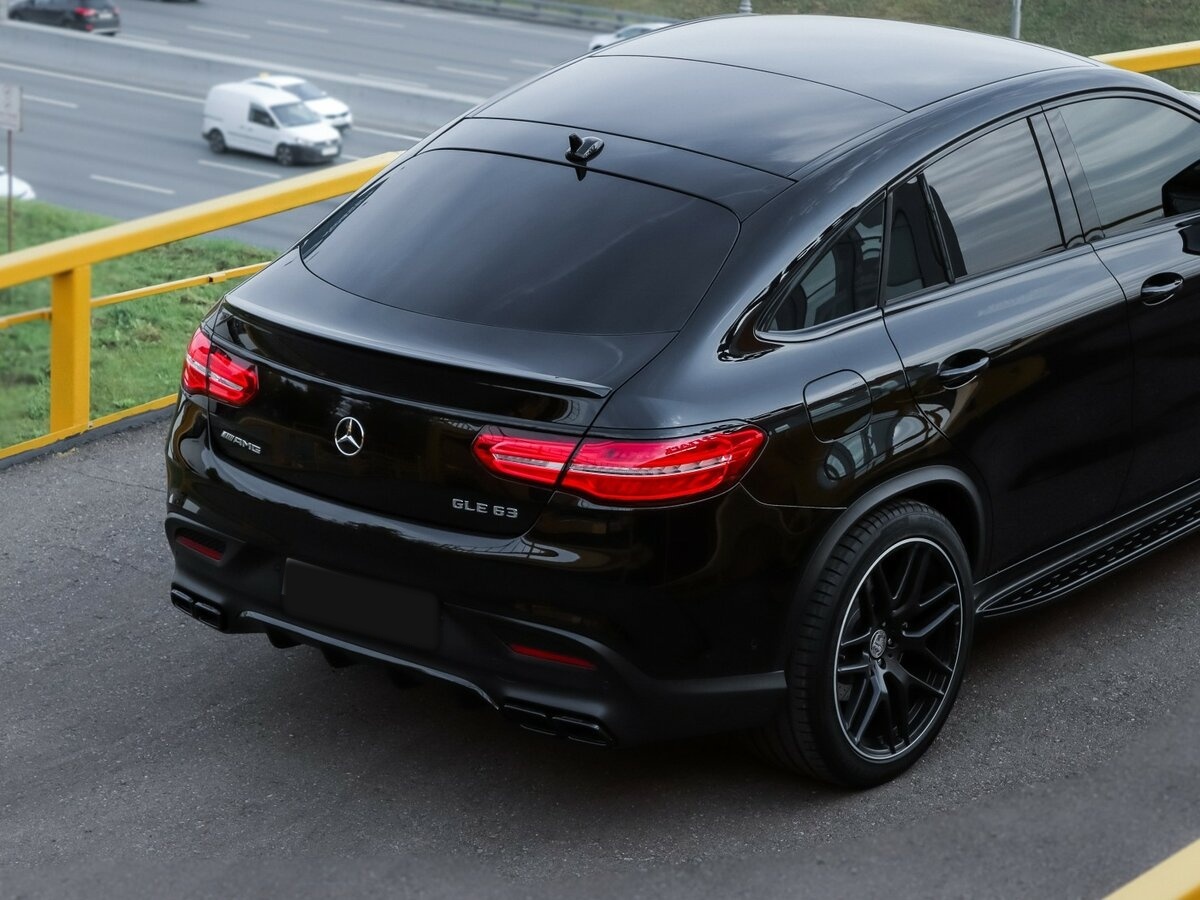 Mercedes-Benz GLE Coupe AMG с пробегом — 2017 год. Фото: #16