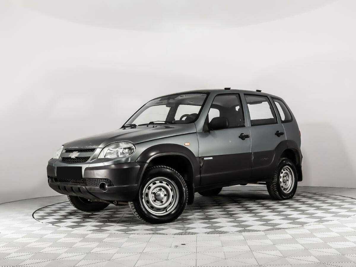 Chevrolet Niva с пробегом — 2011 год. Фото: #0