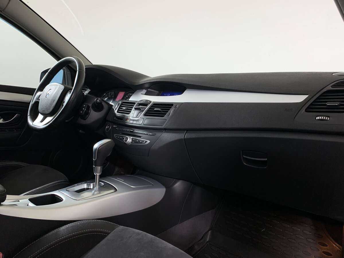 Renault Laguna с пробегом — 2008 год. Фото: #11