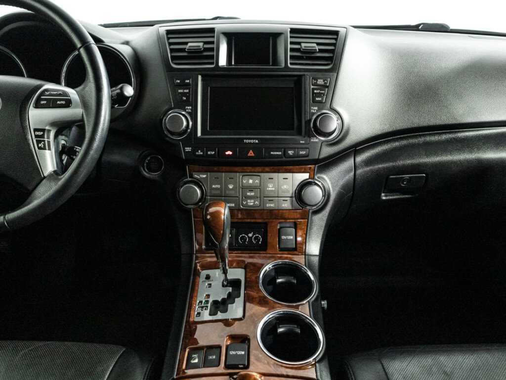 Toyota Highlander с пробегом — 2011 год. Фото: #13