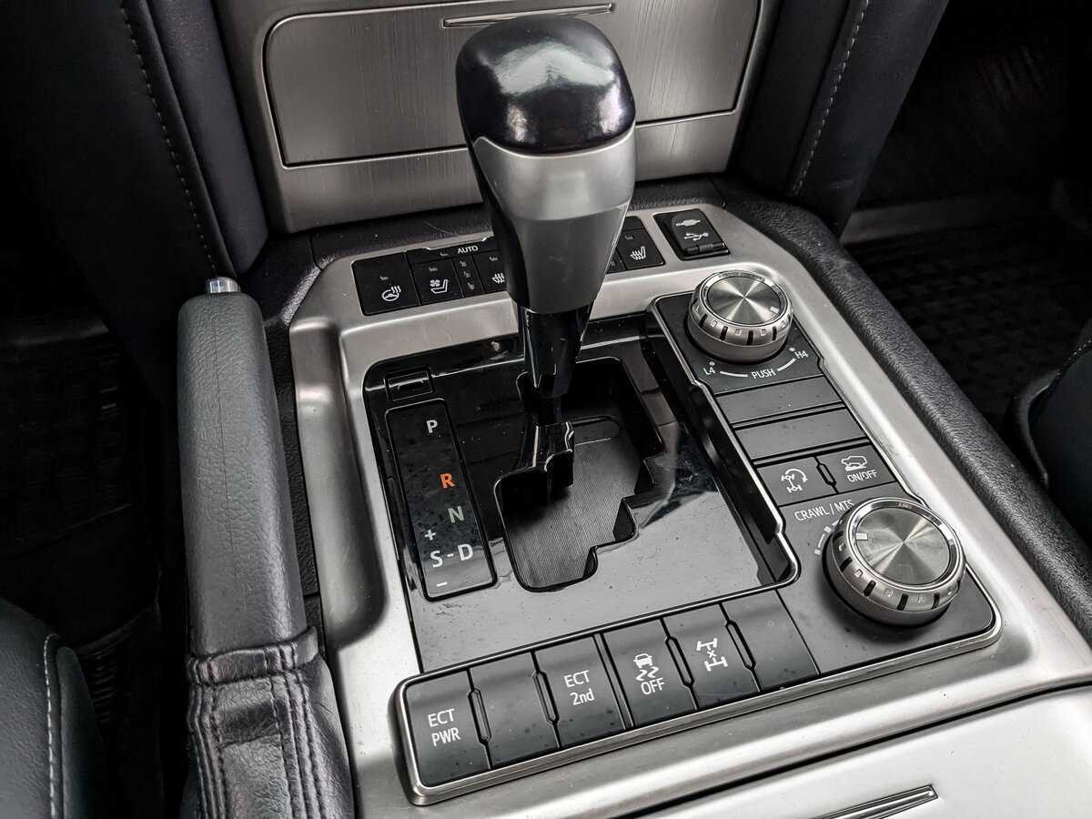 Toyota Land Cruiser с пробегом — 2016 год. Фото: #15