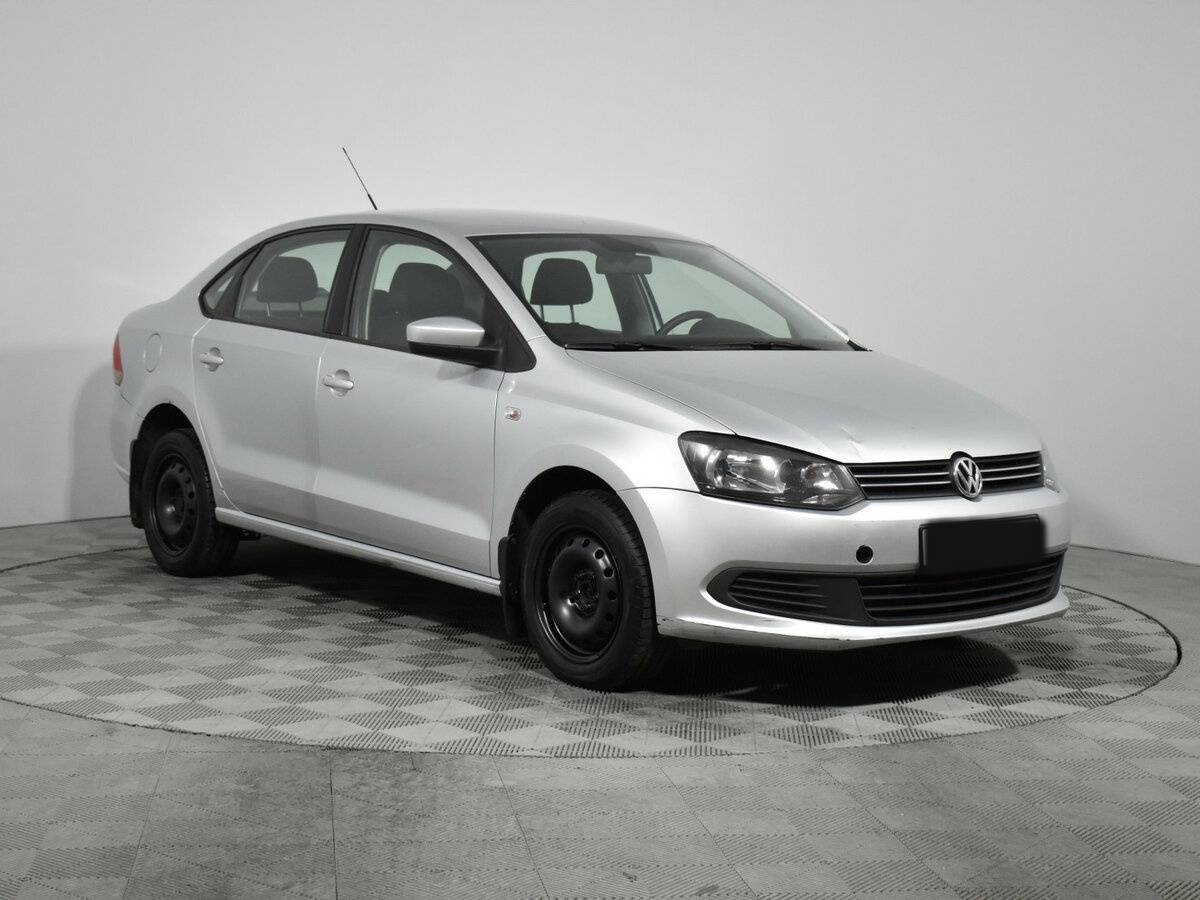 Volkswagen Polo с пробегом — 2011 год. Фото: #2