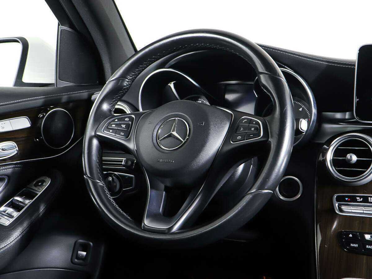 Mercedes-Benz GLC с пробегом — 2016 год. Фото: #12