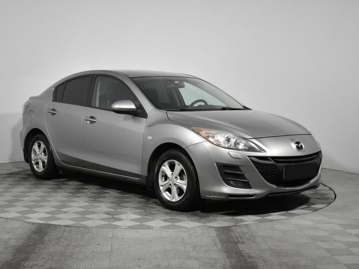 Mazda 3 с пробегом — 2011 год. Фото: #2