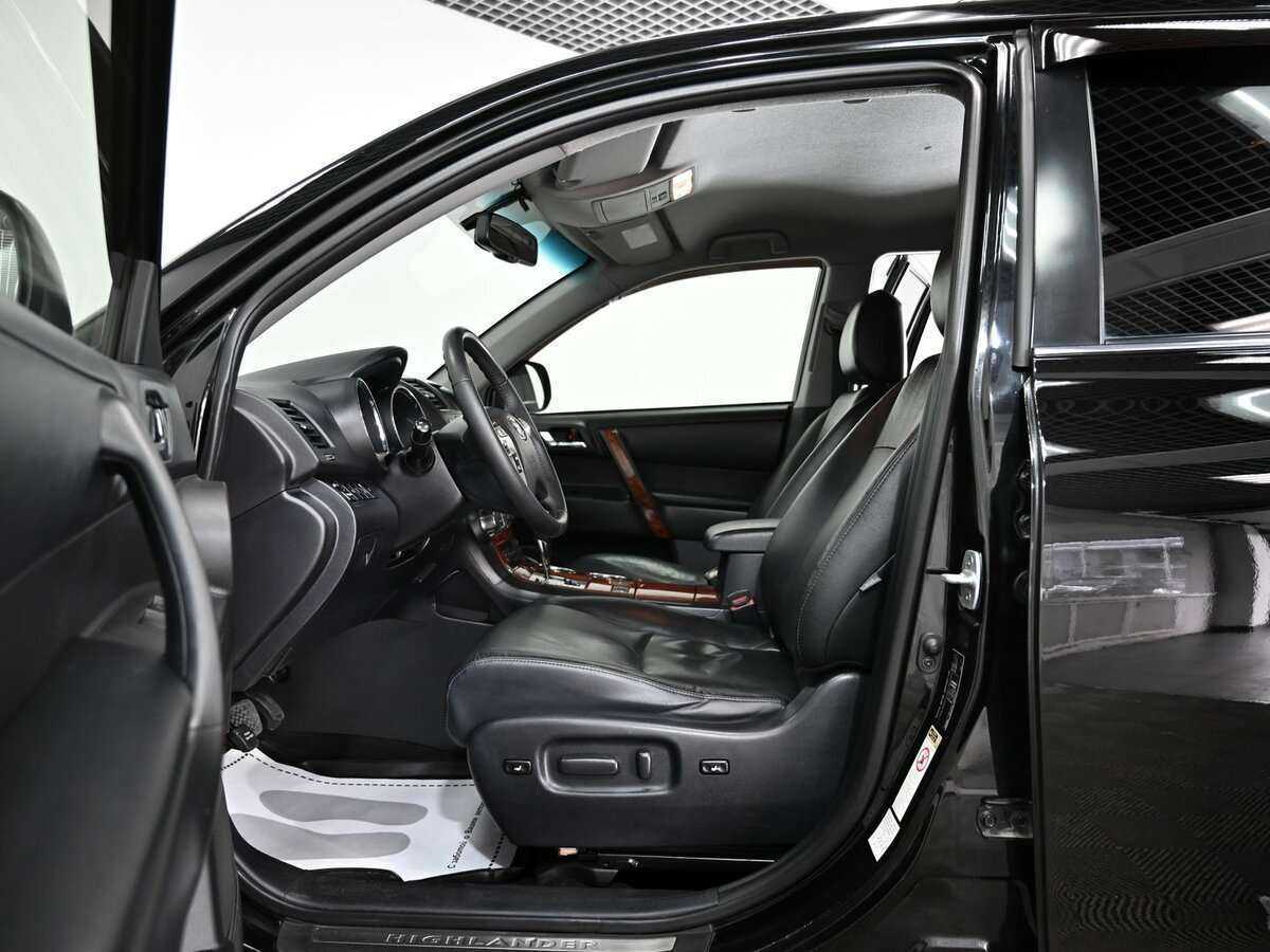 Toyota Highlander с пробегом — 2011 год. Фото: #6