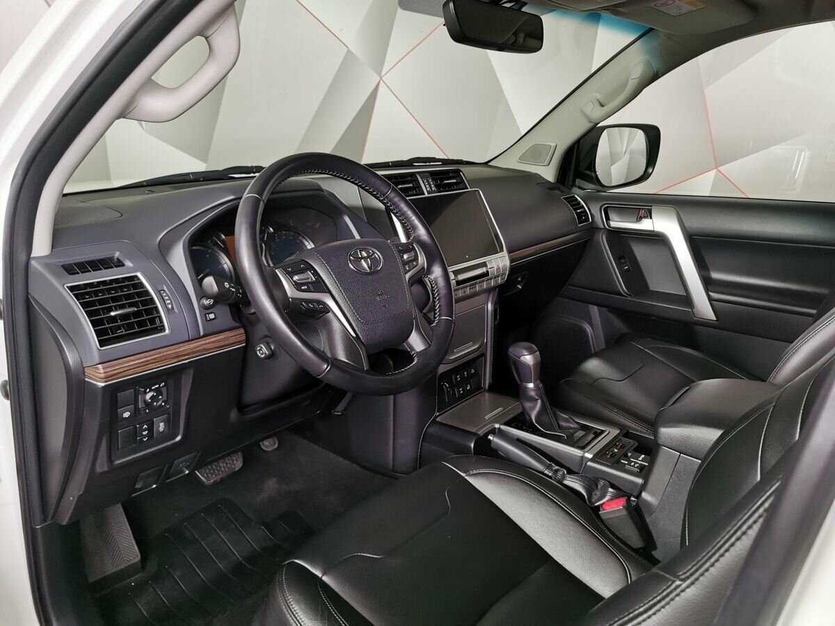 Toyota Land Cruiser Prado с пробегом — 2020 год. Фото: #13