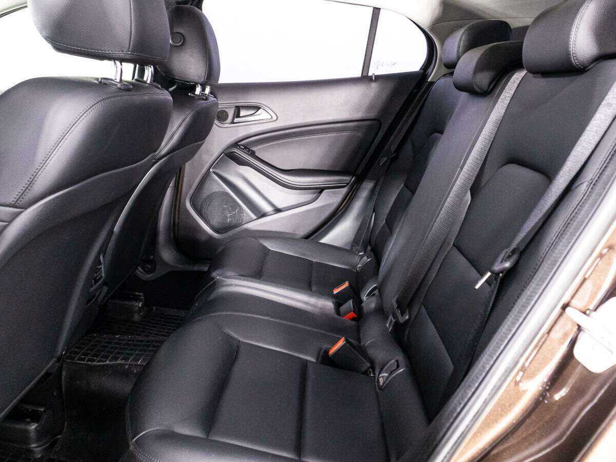 Mercedes-Benz GLA с пробегом — 2014 год. Фото: #9