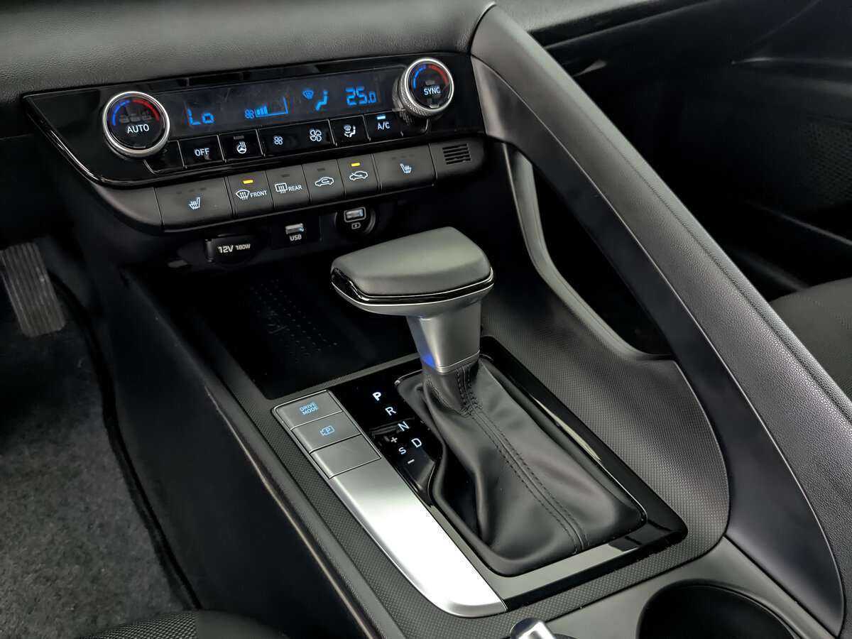 Hyundai Elantra с пробегом — 2021 год. Фото: #16