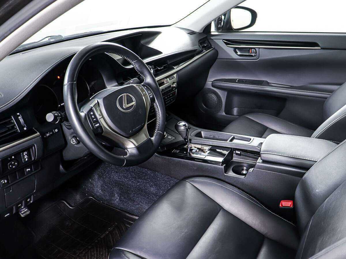 Lexus ES с пробегом — 2014 год. Фото: #11