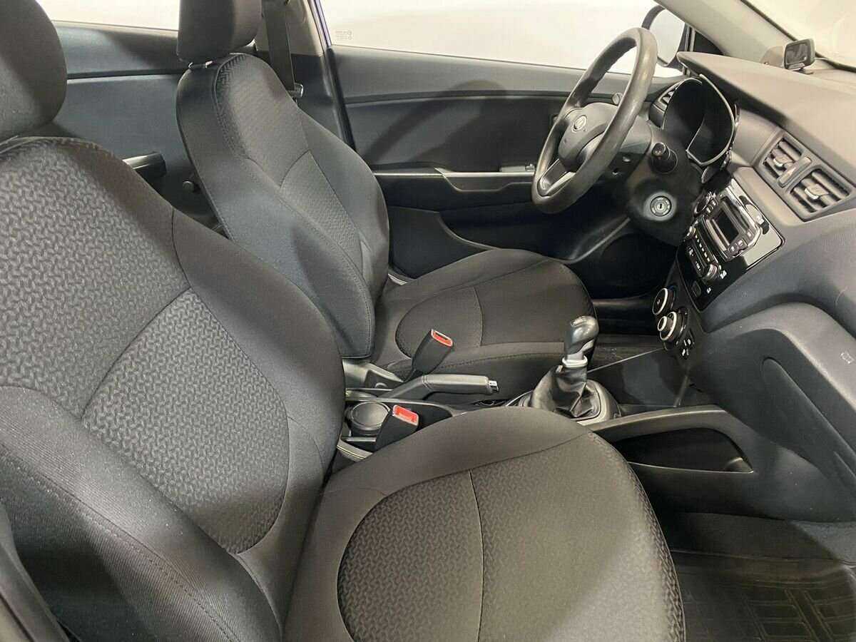 Kia Rio с пробегом — 2013 год. Фото: #9