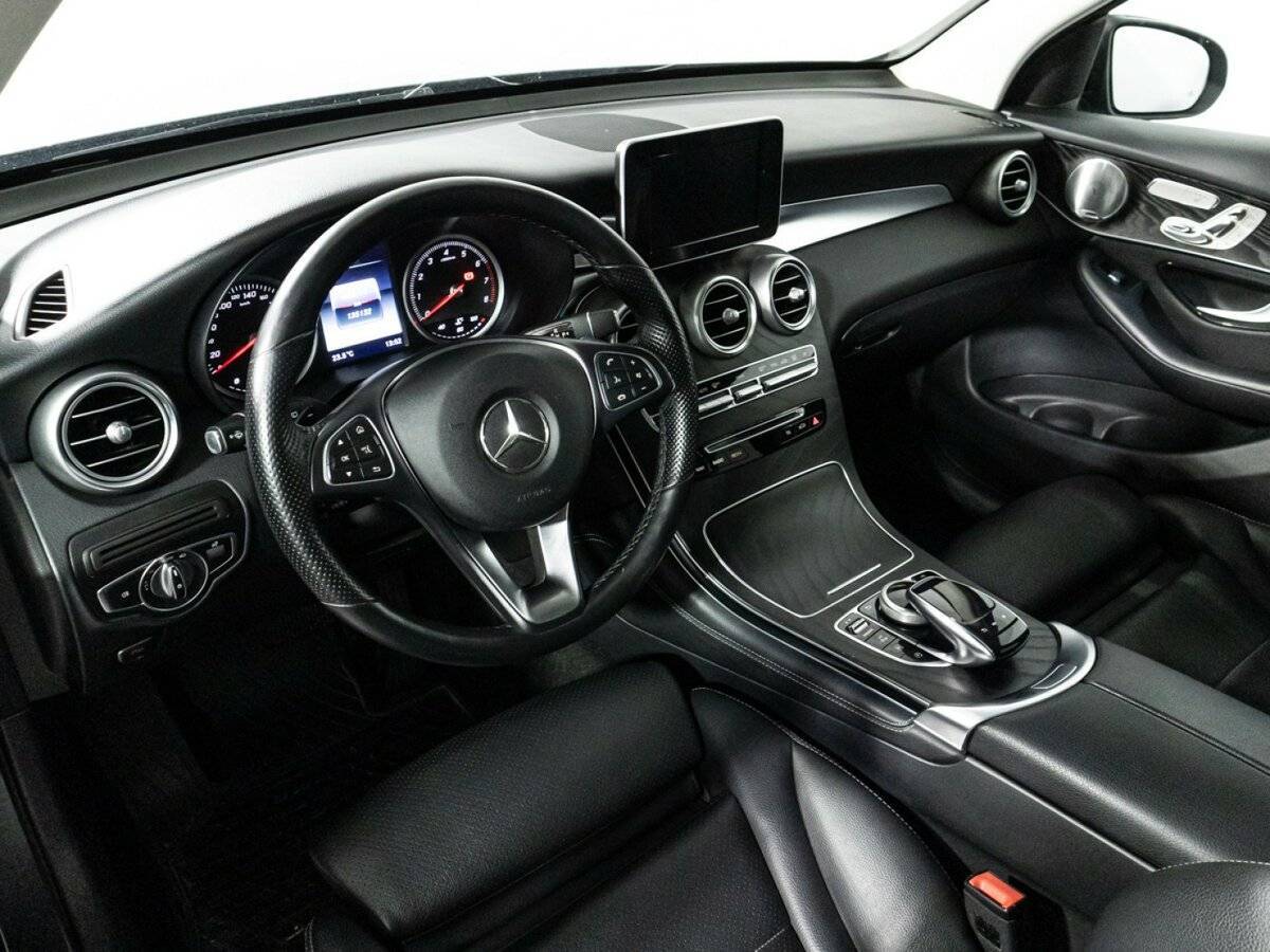 Mercedes-Benz GLC с пробегом — 2018 год. Фото: #10