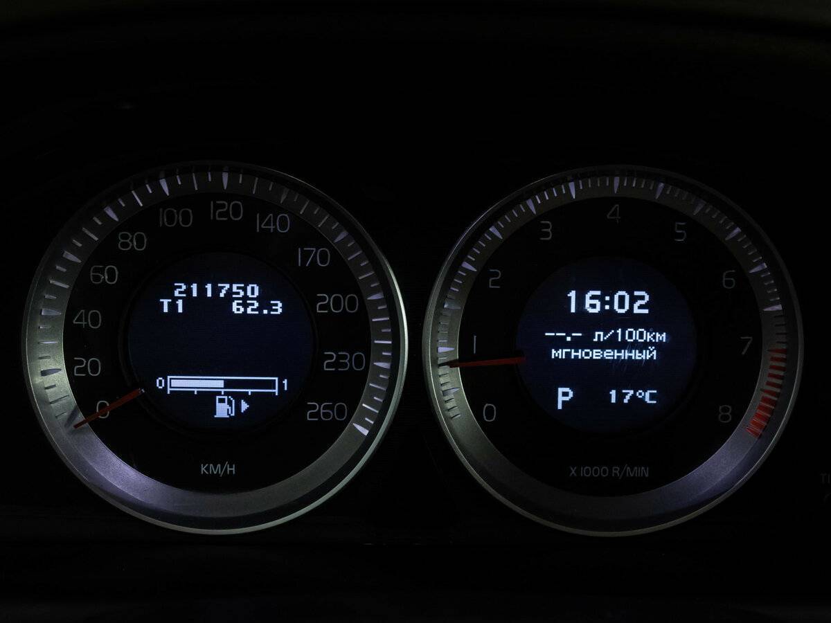 Volvo XC60 с пробегом — 2011 год. Фото: #16
