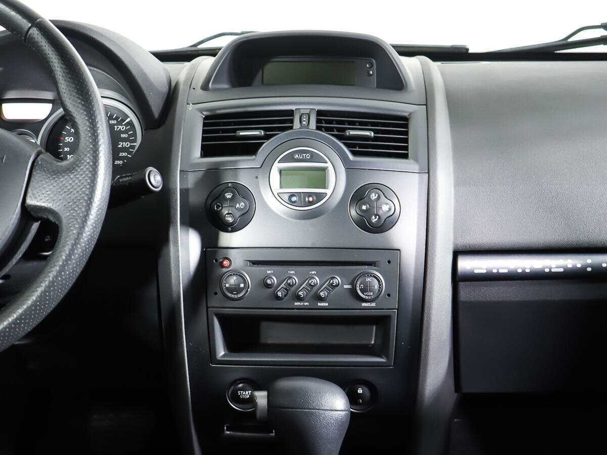 Renault Megane с пробегом — 2008 год. Фото: #11